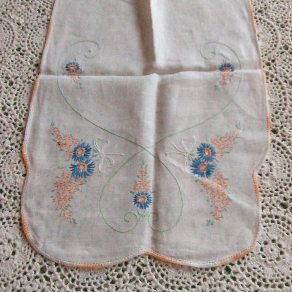 Vintage Dresser Scarf Table Runner Embroidery and Crochet